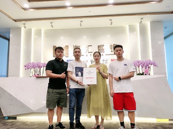 恭喜湖南省湘西泸溪县（县代理）魏总与蜀大侠签约成功